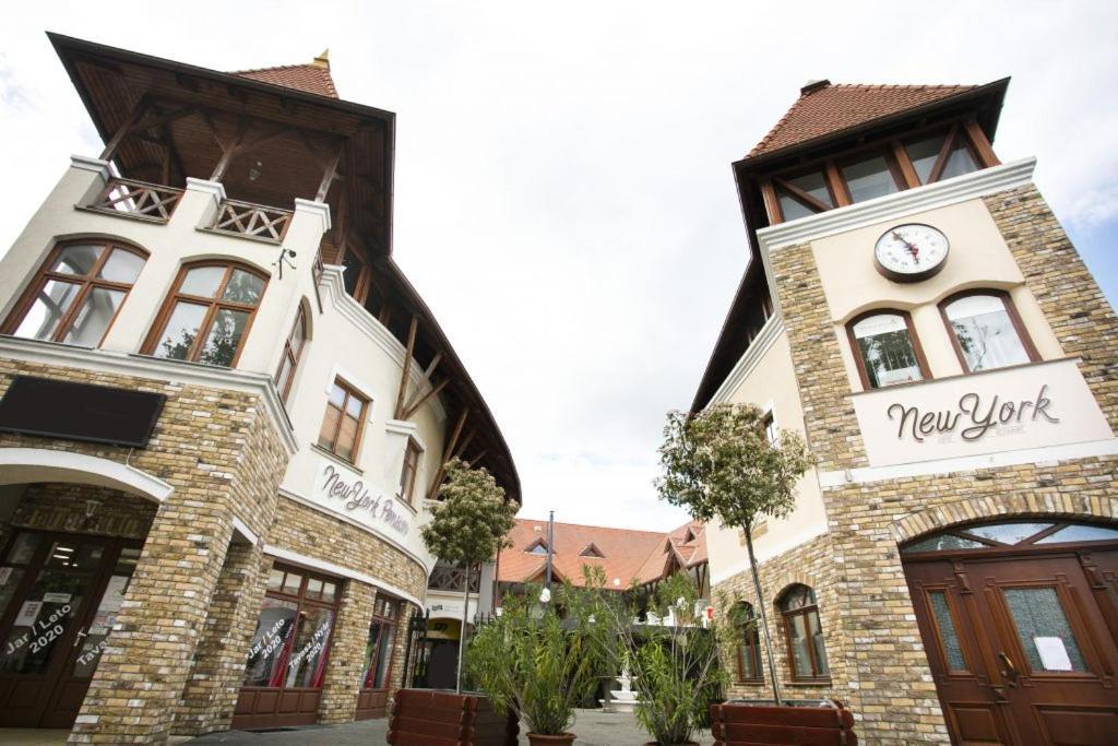 New York Pension Dunajská Streda Exteriör bild